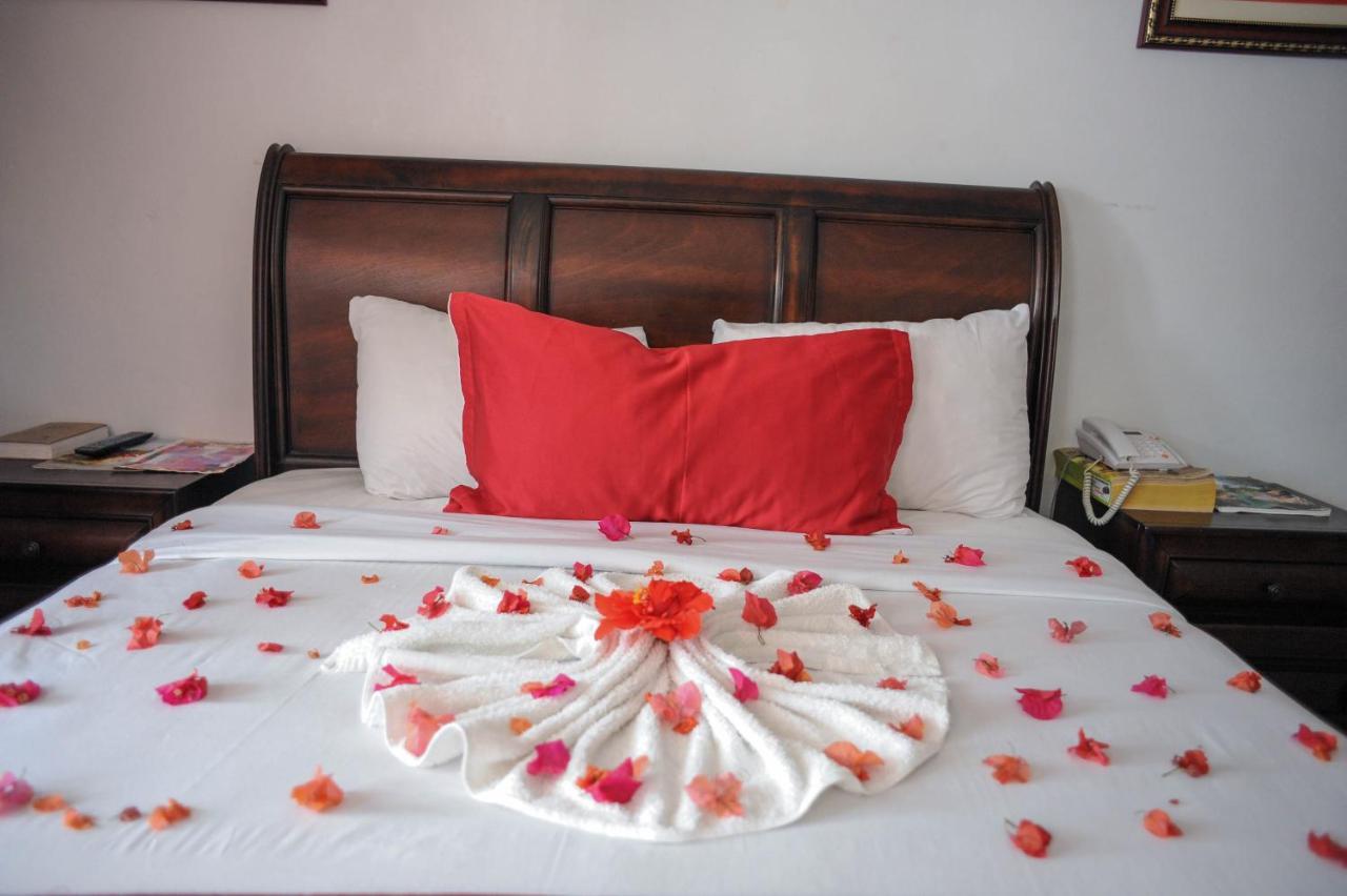 Glorianna Hotel 蒙特哥贝 外观 照片